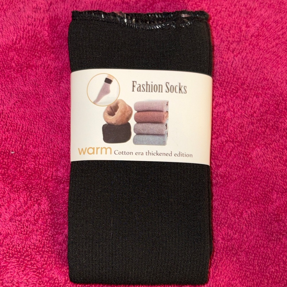 NEW  "Fashion Socks" described as "warm Cotton era thickened edition”. BLACK
